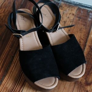 Seychelles Suede platform wedge sandal